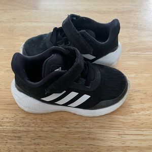 Toddler sneakers